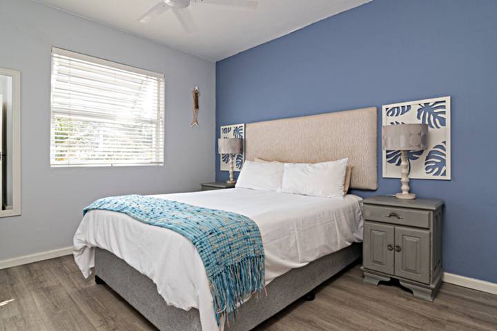 Chakas Cove 49 Main Bedroom